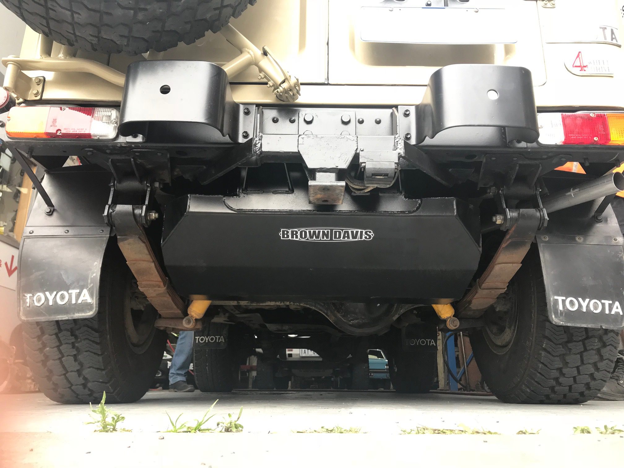 Toyota Landcruiser 40 Series Auxiliary Long Range Fuel Tank Brown Davis Long Range Fuel Tanks